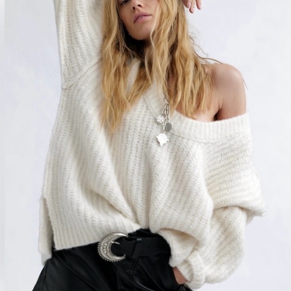 Free People Slouchy Oversized Scoop Neck Pullover Sweater XS - Picture 6 of 11